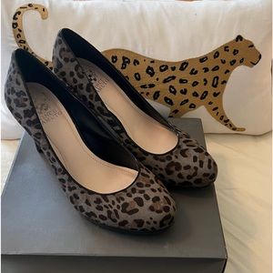 VINCE CAMUTO LEOPARD HEELS